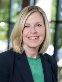 Laura Reinbold headshot