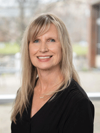 Teresa Surdyk headshot